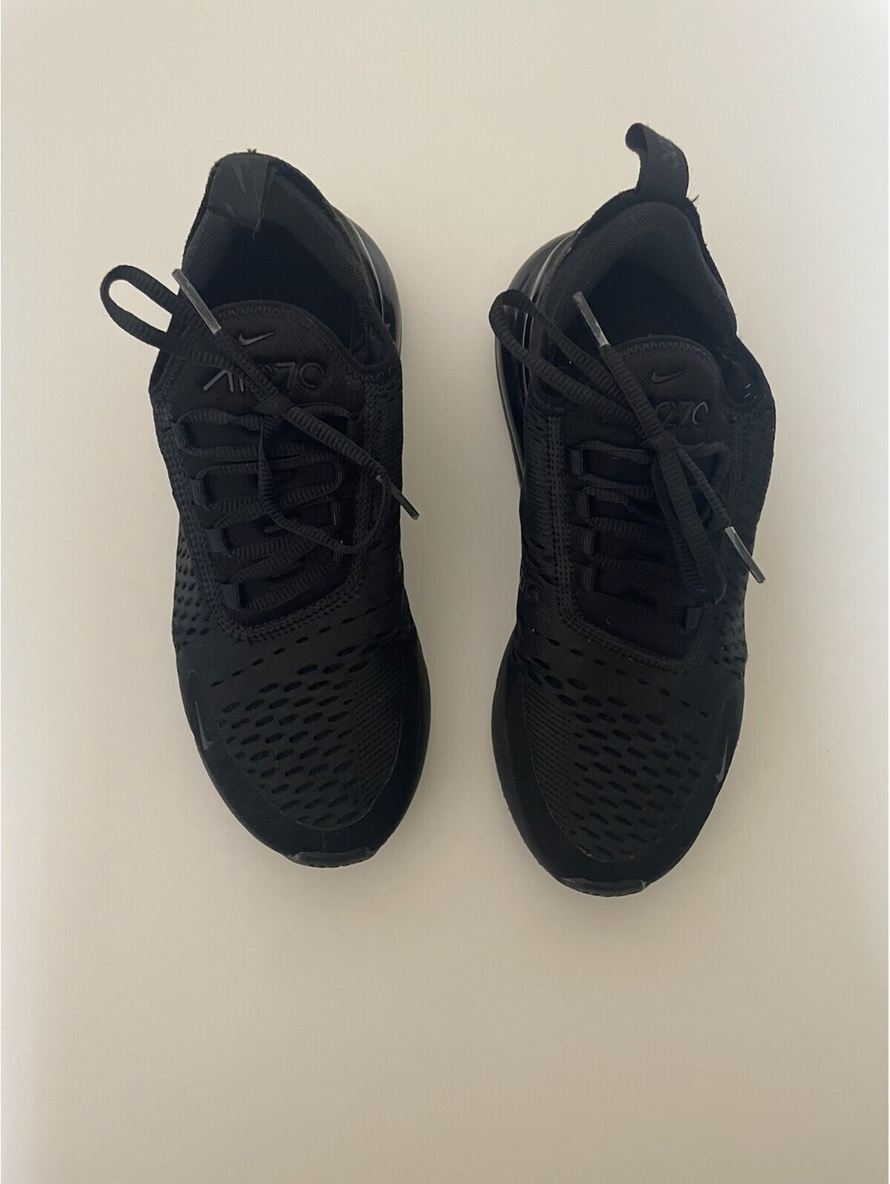 Nike Air Max 270 Triple Black Women's Running Shoes Sneakers AH6789-006 Size 8 - Picture 2 of 8